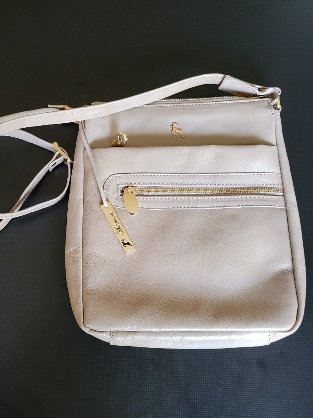 Ashwood (UK) Genuine Leather Crossbody Handbag Superior Construction